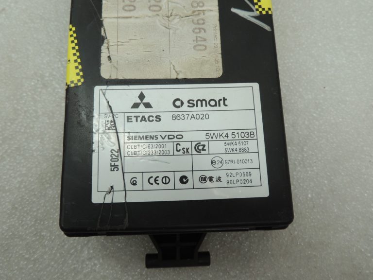 Mitsubishi Colt VI Z3 1,5Di-D M639 Motora vadības bloks Vadības bloks MN902329