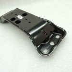 Oriģinālā Mercedes Benz W205 M651 aizmugurējais automātiskās transmisijas stiprinājums A2052401802