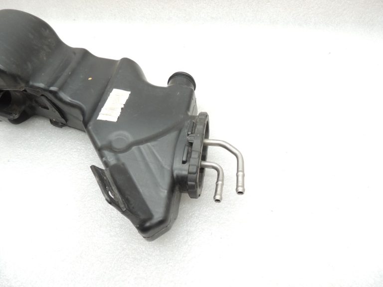 Oriģinālā Mercedes Benz W205 vējstikla mazgāšanas tvertne A2058690220