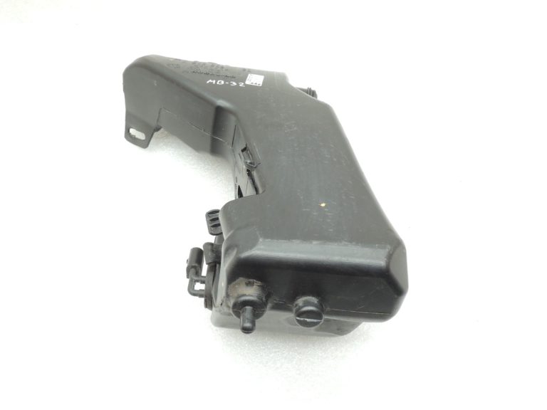 Oriģinālā Mercedes Benz W205 vējstikla mazgāšanas tvertne A2058690220