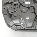 Mercedes-Benz C-klase W205 Logu regulatora mehānisms priekšējais kreisais A2057204923