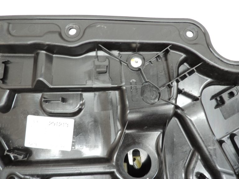 Mercedes-Benz C-klase W205 Logu regulatora mehānisms aizmugurējais kreisais A2057307904