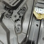 Mercedes-Benz C-klase W205 Logu regulatora mehānisms aizmugurējais kreisais A2057307904