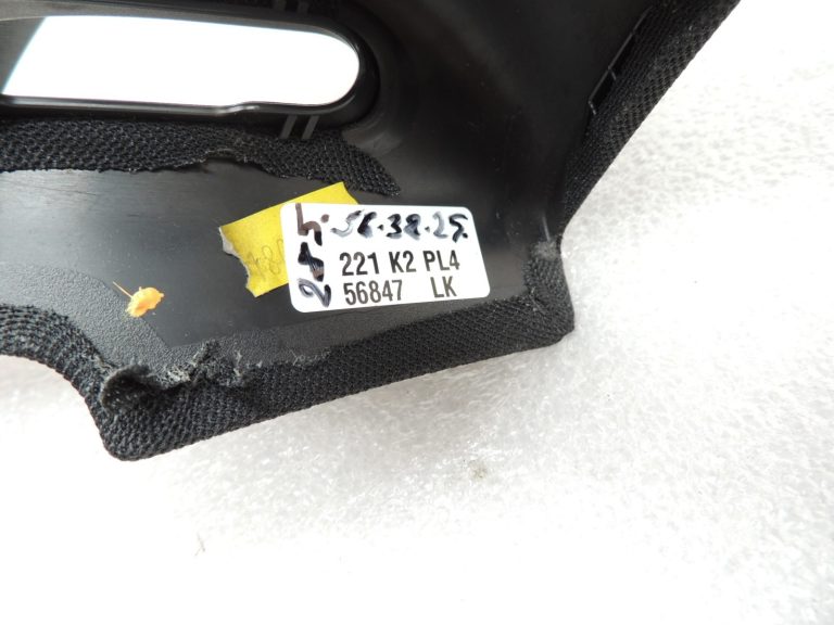 Mercedes-Benz C-klases W205 C-svārstieņa apdare kreisā, melna A20569001259F93