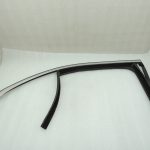 Mercedes W205 sedans hromēta durvju loga aizmugures labās puses blīvējums A205735540