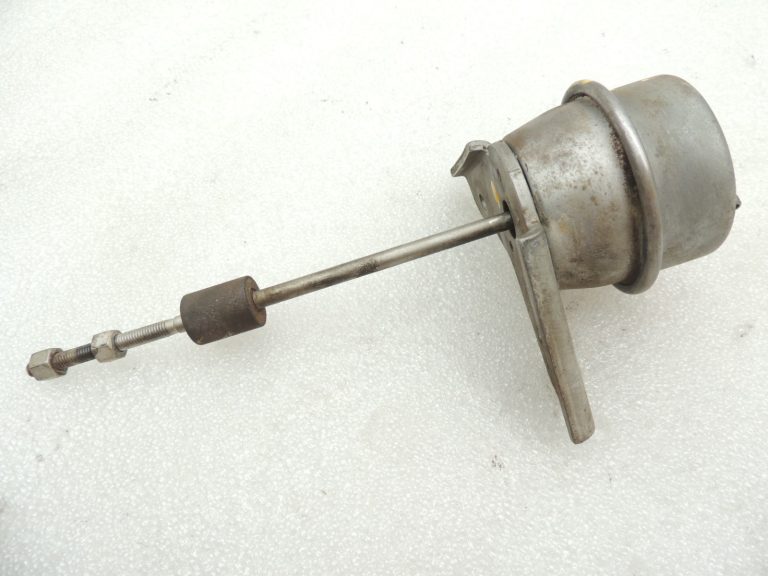 Peugeot 1.6THP turbokompresora apvada vārsta vakuuma pievads
