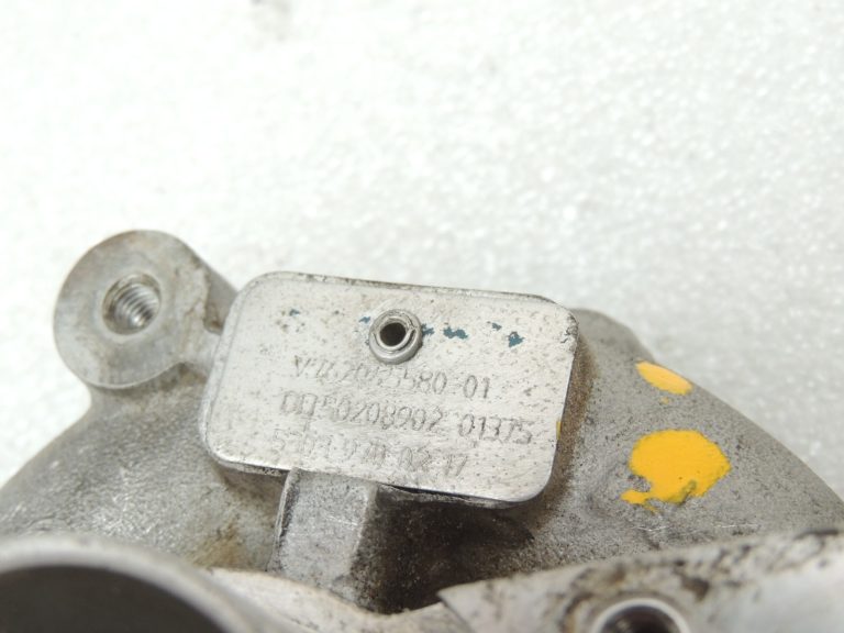 Peugeot 1.6THP turbokompresora ieplūdes korpuss V762045580