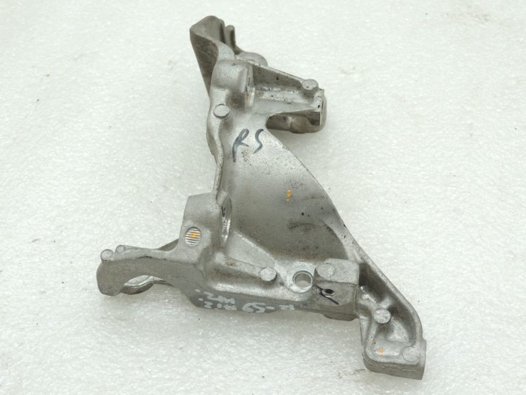 Opel Vivaro B Renault Trafic III R9M EGR kronšteins 95518022