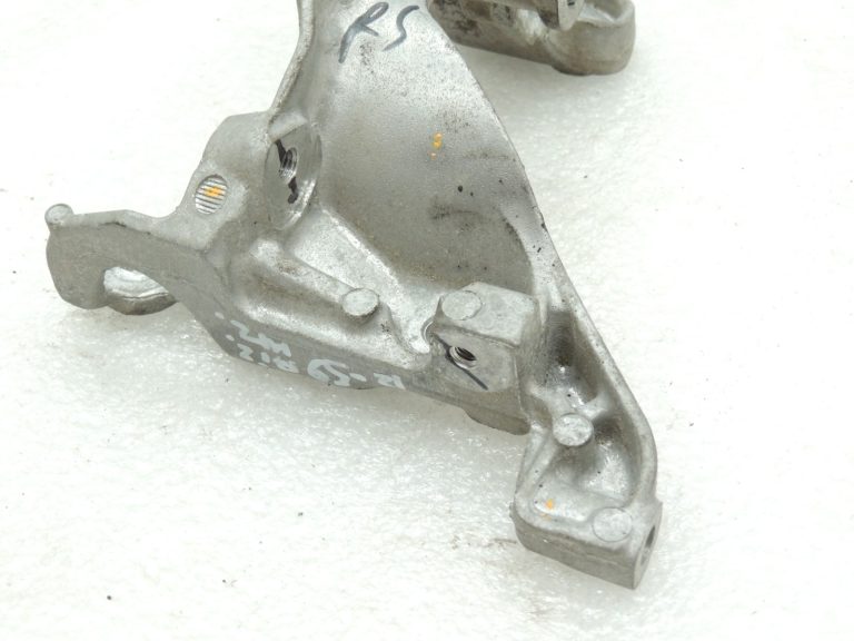 Opel Vivaro B Renault Trafic III R9M EGR kronšteins 95518022