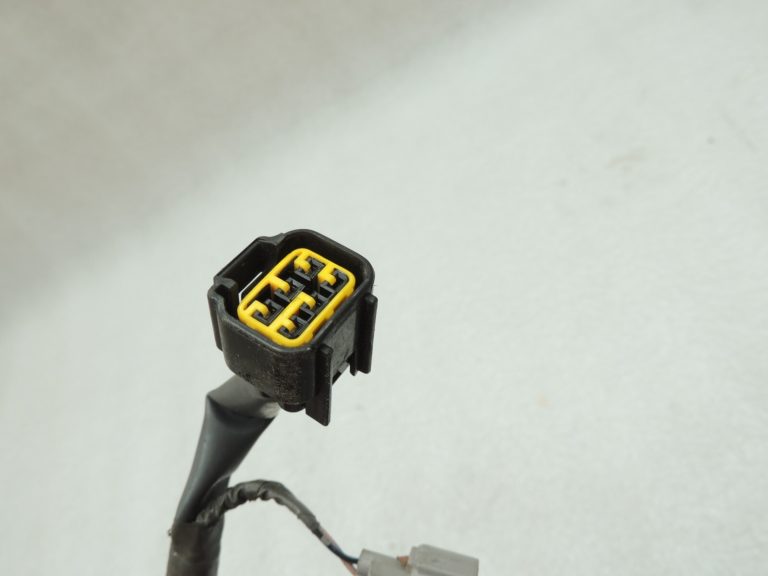 Suzuki Grand Vitara II SQ420 2.0i benzīna degvielas iesmidzinātāja elektroinstalācija 3667065D01