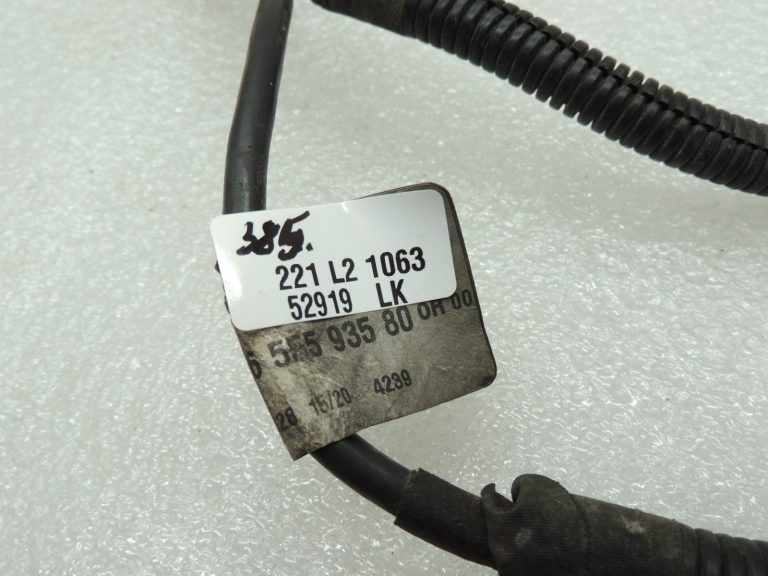 Citroen C2 1.1 HFX benzīna akumulatora pozitīvā termināla vadu instalācija 9655593580