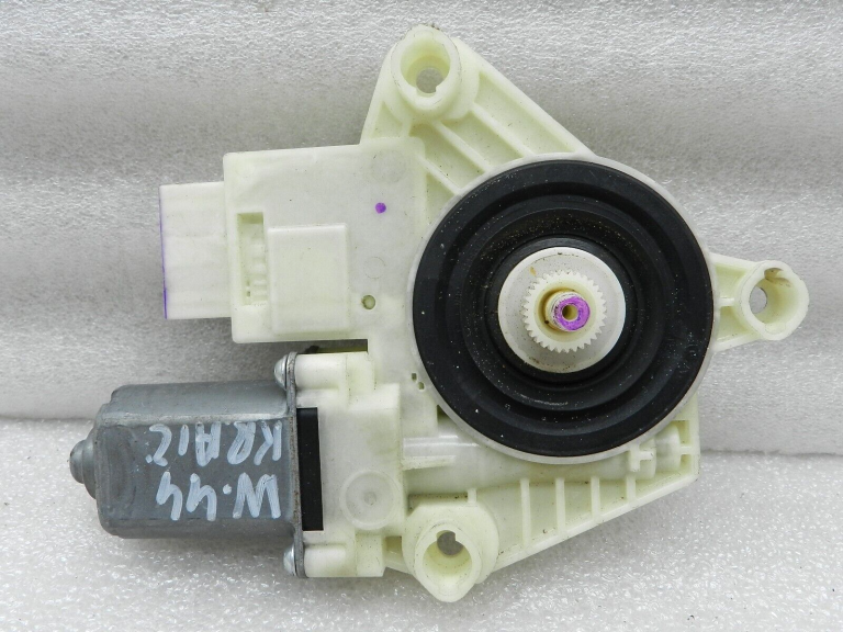 VW Golf oriģināls aizmugurējā kreisā loga motors 5Q4959811F