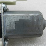 VW Golf oriģināls aizmugurējā kreisā loga motors 5Q4959811F