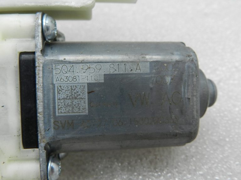 VW Golf oriģināls aizmugurējā kreisā loga motors 5Q4959811F