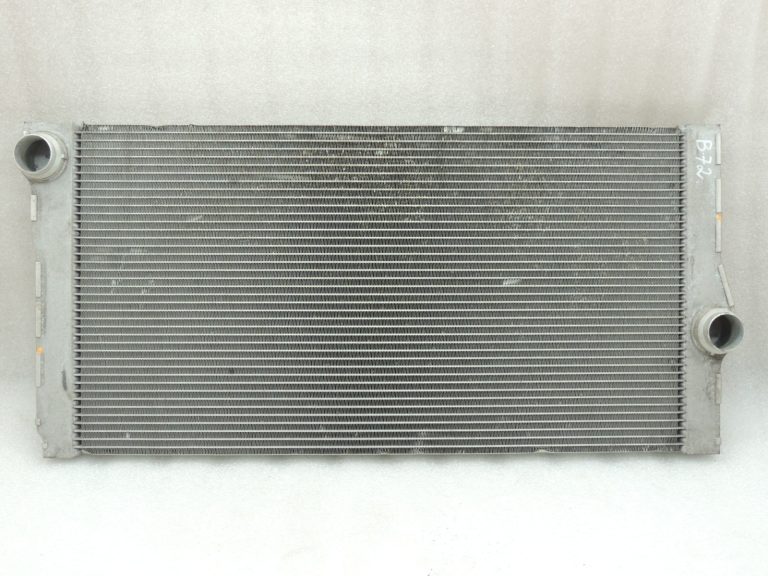 Oriģinālais BMW 5. sērijas F10 F11 N47 N57 motora dzesēšanas radiators 17118509177
