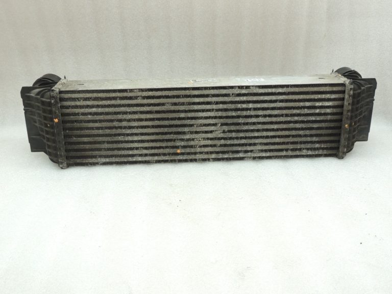 Oriģinālā BMW F07 F10 F11 F01 F02 N47 N57 Dīzeļdzinēja starpdzesētājs 17517805629