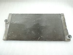 Oriģinālā BMW F06 F07 F10 F10 F11 F12 F01 F02 N47 N57 Radiators Dzinēja dzesēšanas radiators 8509176