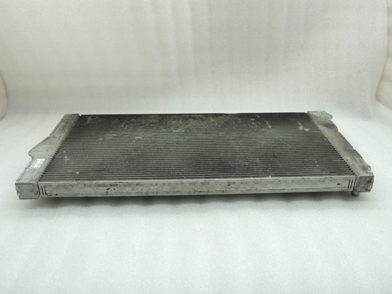 Oriģinālā BMW F06 F07 F10 F10 F11 F12 F01 F02 N47 N57 Radiators Dzinēja dzesēšanas radiators 8509176