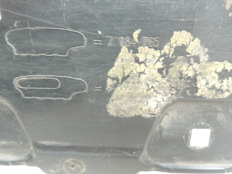 Oriģinālais BMW 5. sērijas F10 F18 aizmugurējā bampera apakšējā pārsegs 51127184765