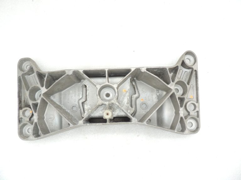 Oriģinālais BMW F07 F10 F11 pārnesumkārbas stiprinājums Pārnesumkārbas stiprinājums 22316781222