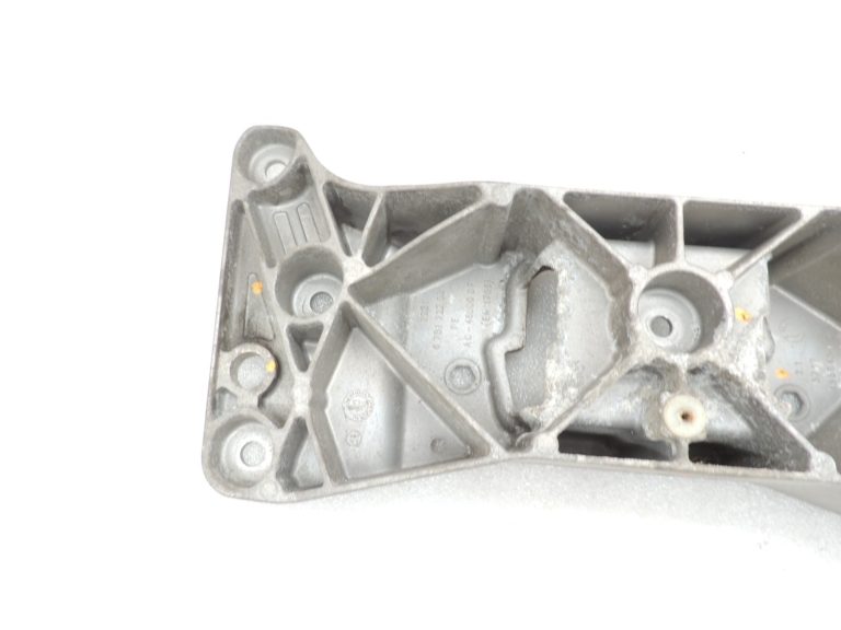 Oriģinālais BMW F07 F10 F11 pārnesumkārbas stiprinājums Pārnesumkārbas stiprinājums 22316781222
