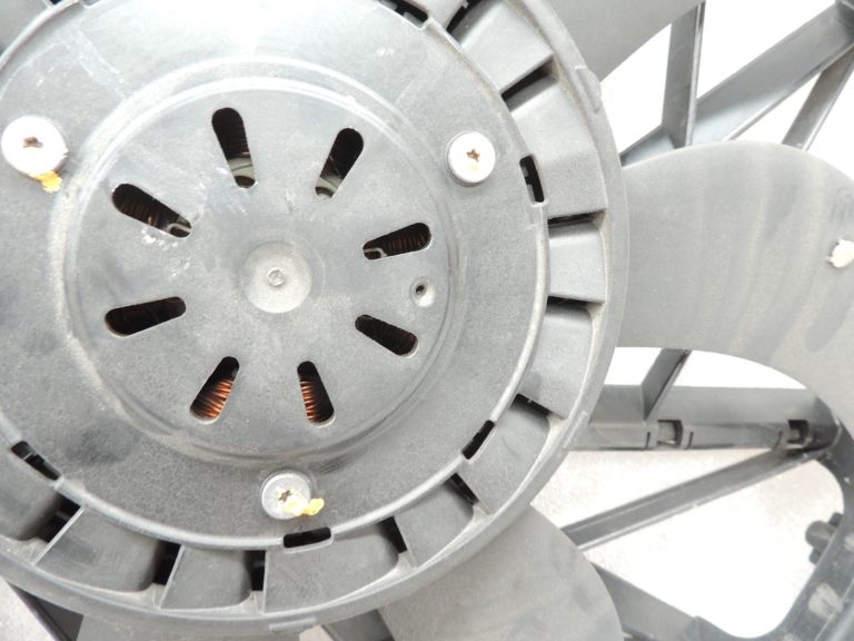 OEM BMW F10 F11 400w elektriskais ventilators Radiatora ventilators 17427633273