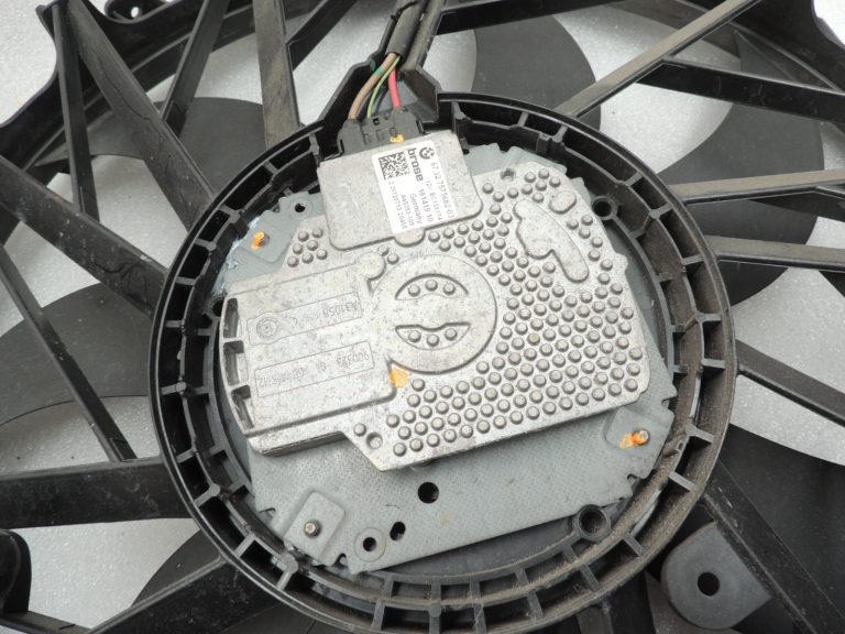 OEM BMW F10 F11 400w elektriskais ventilators Radiatora ventilators 17427633273