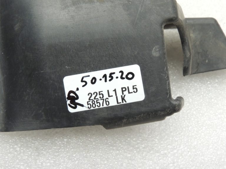 Oriģinālā BMW F11 F10 Aizsardzība apakšējai daļai priekšpusē pa kreisi 51757267565 7267565