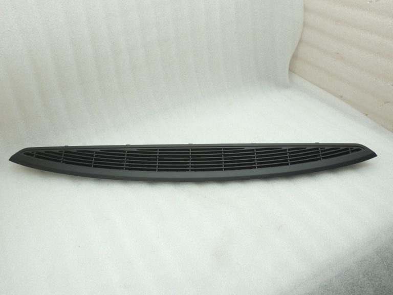 Oriģinālā BMW F10 5. sērijas aizmugurējā bagāžas nodalījuma plaukta ventilācijas režģis 51469116274 9116274