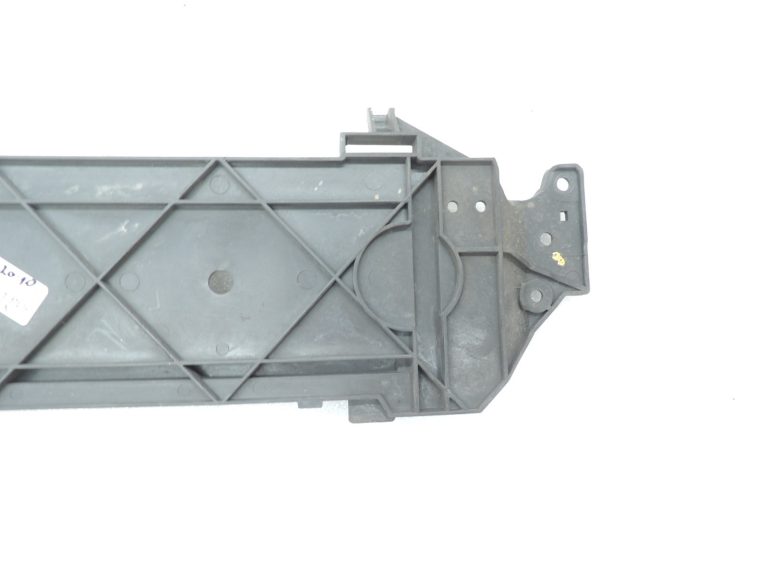 Oriģinālā BMW F10 F11 F01 F02 Radiatora atbalsta modulis Apakšējais atbalsta vāks 7804619