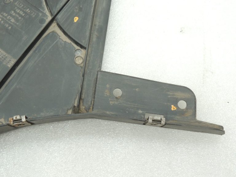 Oriģinālā BMW 5. sērijas F10 F11 aizmugures aizsargs Aizmugurējā apakšējās daļas aizsardzība labā 7186722