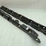 Oriģinālā BMW 5. sērijas F10 F11 sānu svārku paneļa kronšteins, labais 7204022 7184778