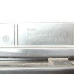 Oriģinālā BMW 5. sērijas F10 F11 sānu svārku paneļa kronšteins, labais 7204022 7184778