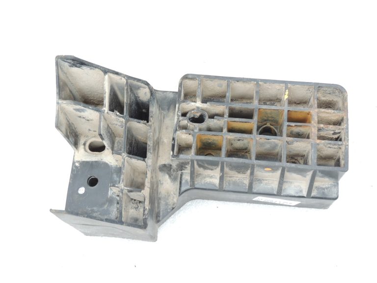 Ford Ranger P375 TKE Priekšējais labās puses dubļusarga kronšteins AB39-16164-AA