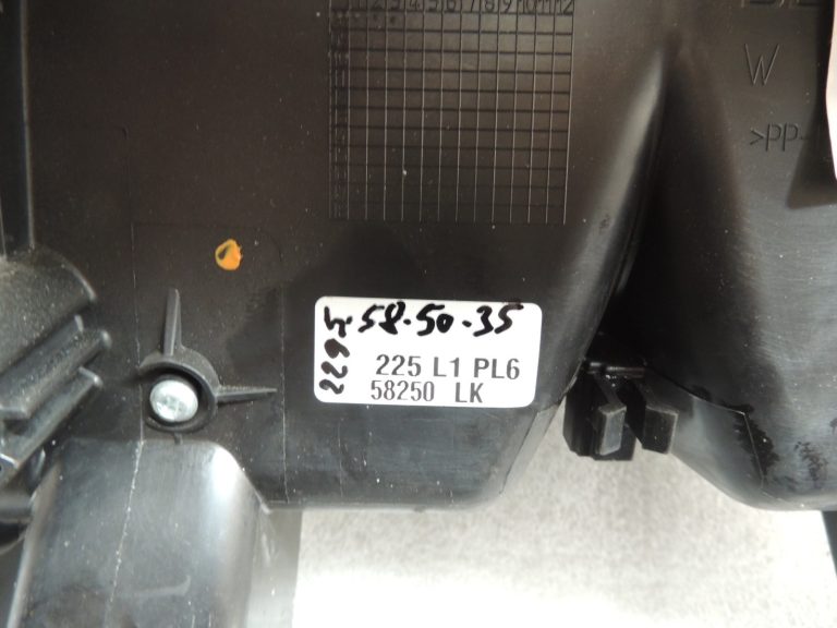 Oriģinālais Mercedes Benz E-Class W212 gaisa kondicioniera apsildes kārbas korpuss A2128302560