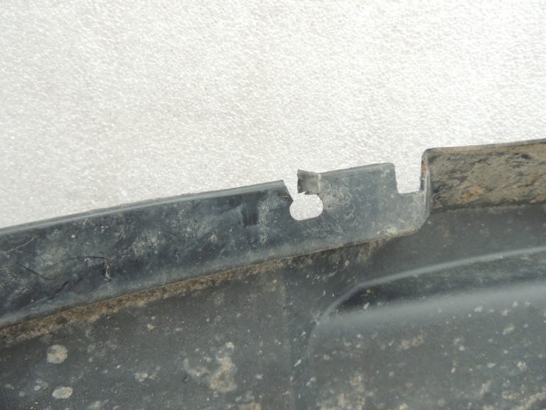 Ford Ranger P375 TKE Priekšējā labās puses riteņa arkas iekšējais oderējums