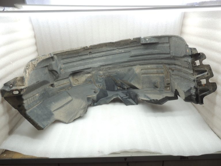 Nissan Navara II D40 2010-2013 Priekšējā labās puses riteņa arkas iekšējais oderējums 638403X00A