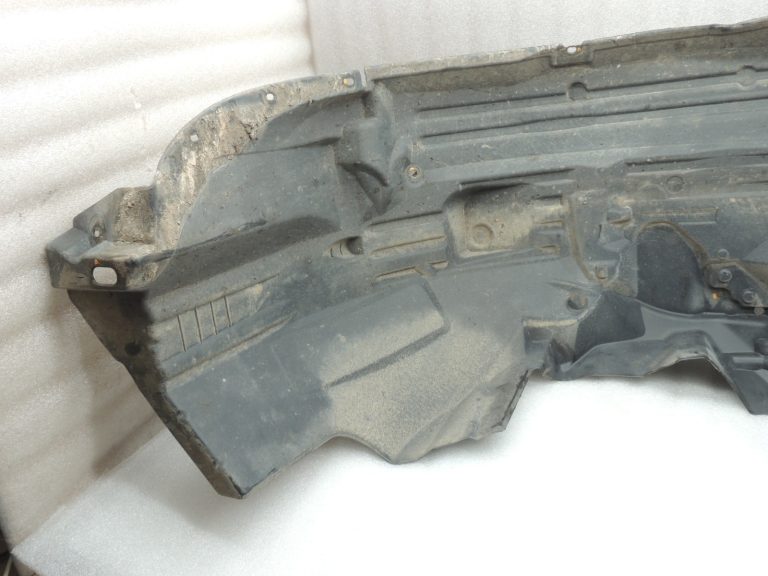 Nissan Navara II D40 2010-2013 Priekšējā labās puses riteņa arkas iekšējais oderējums 638403X00A