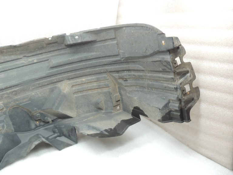 Nissan Navara II D40 2010-2013 Priekšējā labās puses riteņa arkas iekšējais oderējums 638403X00A