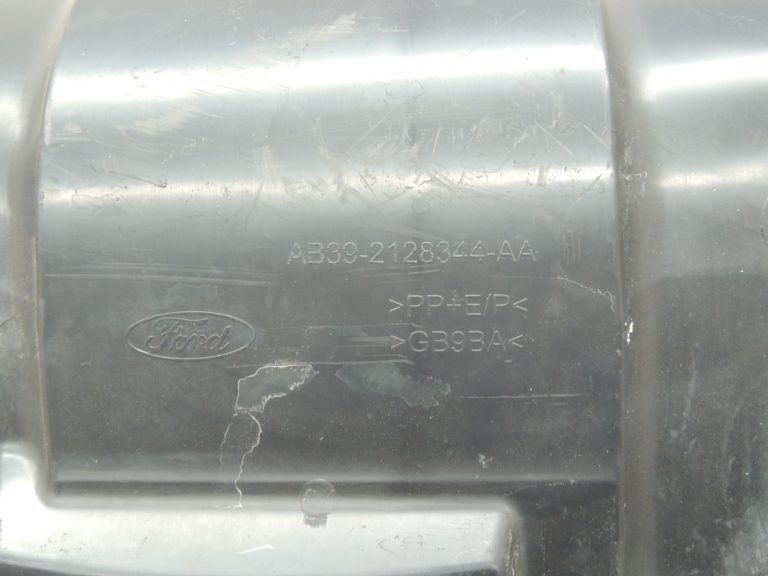 Ford Ranger P375 TKE Aizmugurējā labās puses riteņa arkas iekšējais oderējums AB392128344AD