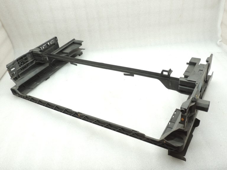 OEM BMW F06 F07 F10 F10 F11 F01 F02 Radiatora moduļa kronšteins Atbalsts 17117804617