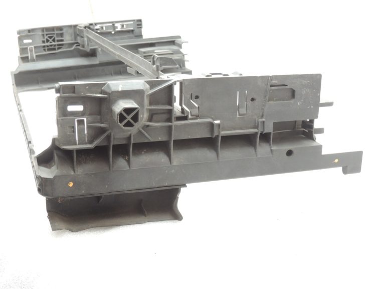 OEM BMW F06 F07 F10 F10 F11 F01 F02 Radiatora moduļa kronšteins Atbalsts 17117804617