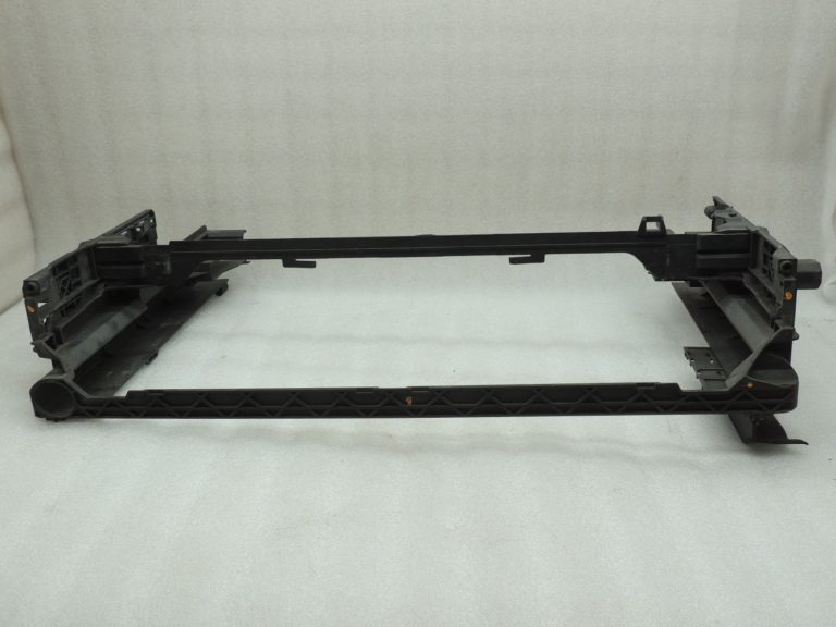 OEM BMW F06 F07 F10 F10 F11 F01 F02 Radiatora moduļa kronšteins Atbalsts 17117804617