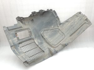 OE BMW F10 F11 F18 Priekšējā labās puses riteņa arkas iekšējā ieliktnis Priekšējās daļas 7186728