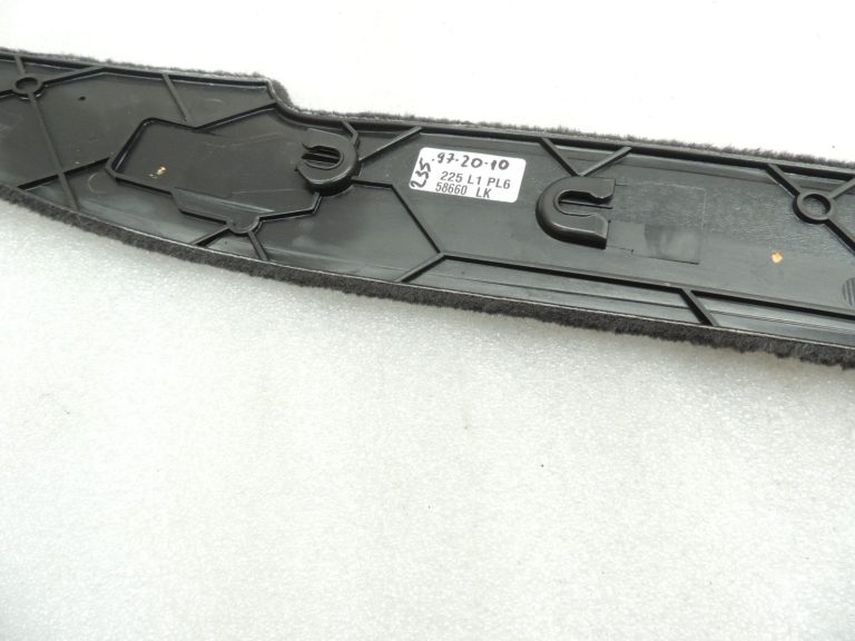 Oriģinālais BMW 5. sērijas F10 F11 centrālās konsoles pārsegs pa labi 9171568 Black