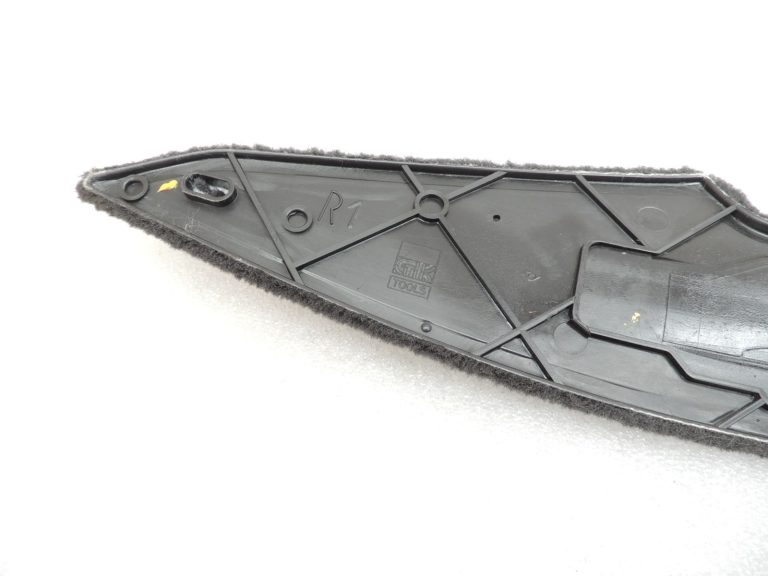 Oriģinālais BMW 5. sērijas F10 F11 centrālās konsoles pārsegs pa labi 9171568 Black