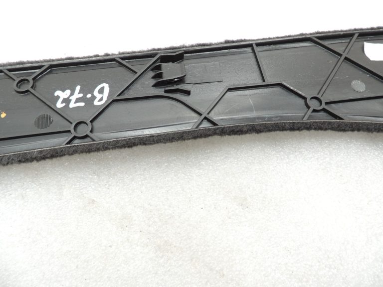 Oriģinālais BMW 5. sērijas F10 F11 centrālās konsoles pārsegs pa labi 9171568 Black