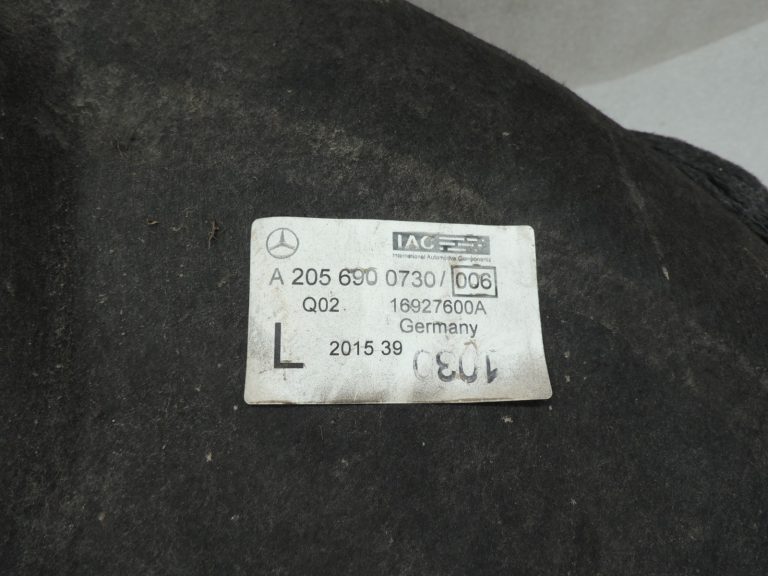 Oriģinālā Mercedes W205 riteņu arkas aizmugurējais kreisais riteņu arkas vāks A2056900730