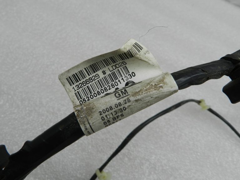 Opel Zafira B Oriģinālā durvju instalācija priekšējā labajā pusē 13158703
