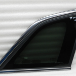 Opel Antara oriģinālais aizmugurējais labais trīsstūrveida vējstikls 25860806